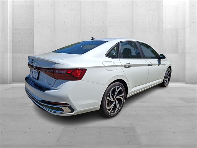 2025 Volkswagen Jetta 1.5T SEL photo 3