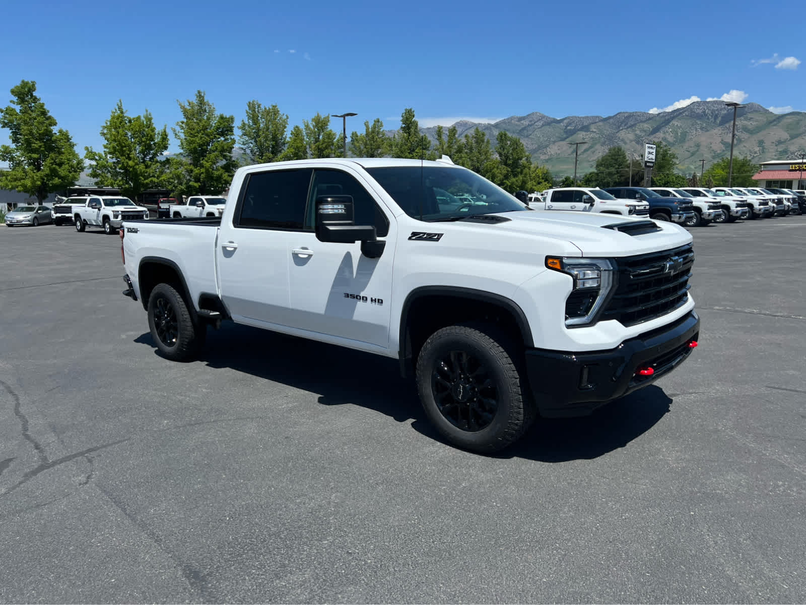 2025 Chevrolet Silverado 3500HD photo 7