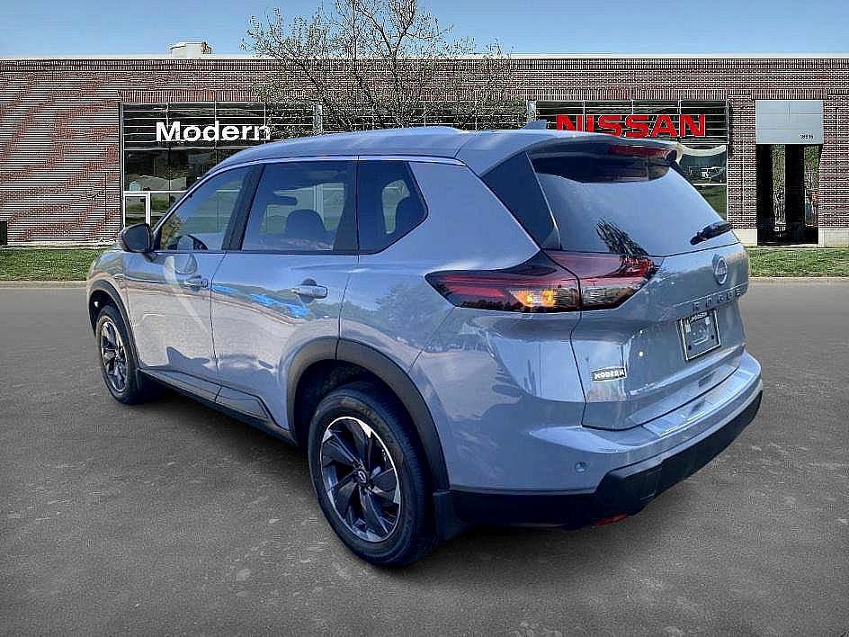 2026 Nissan Rogue SV photo 2
