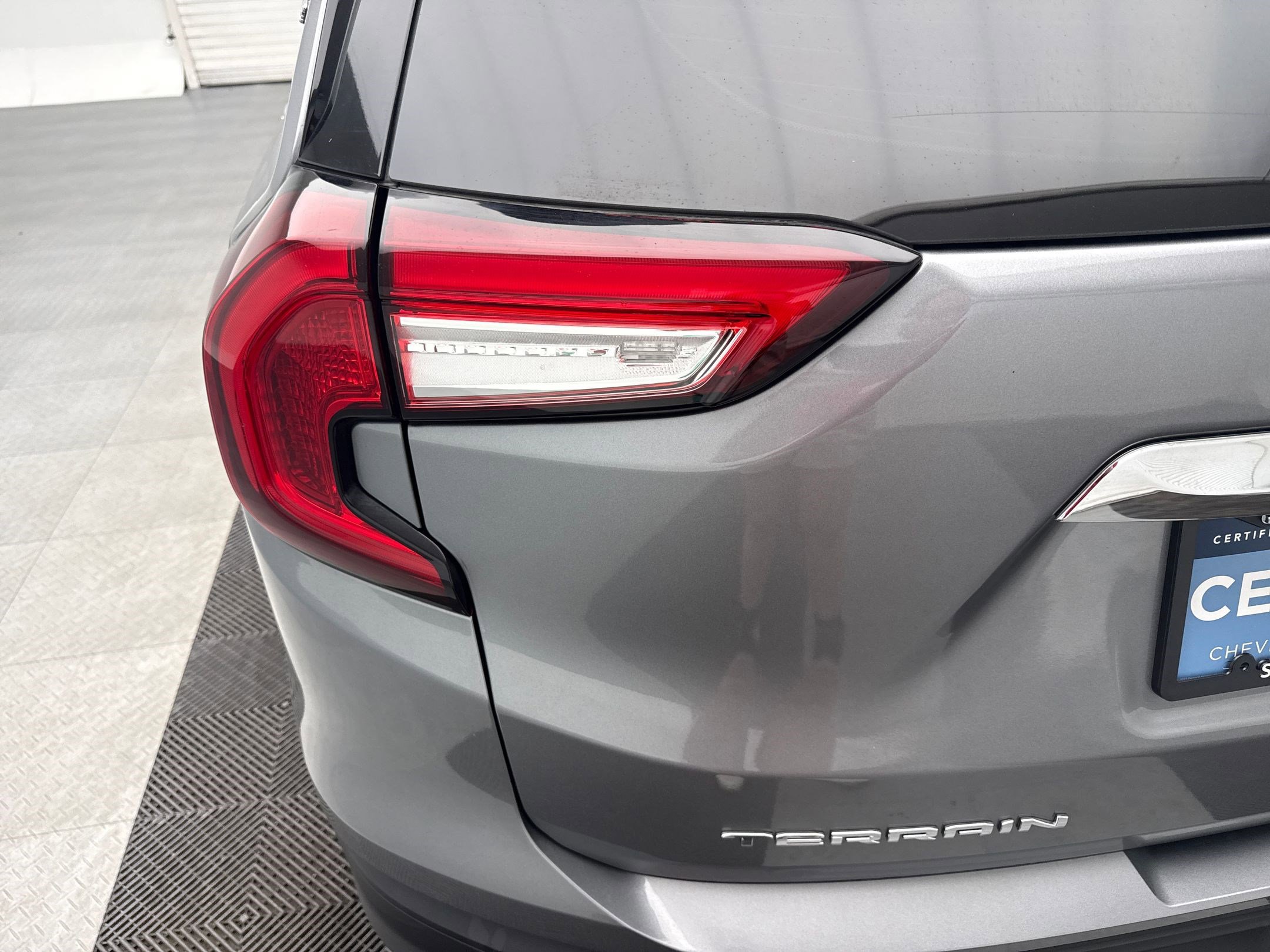 2024 Gmc Terrain SLE photo 12