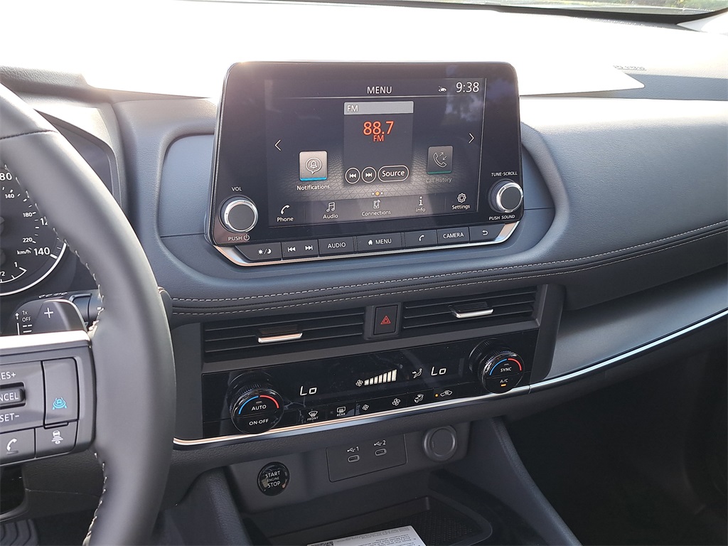 2026 Nissan Rogue SV photo 28