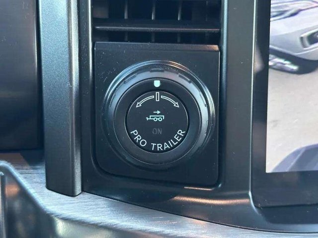 2023 Ford F-150 Lariat photo 24