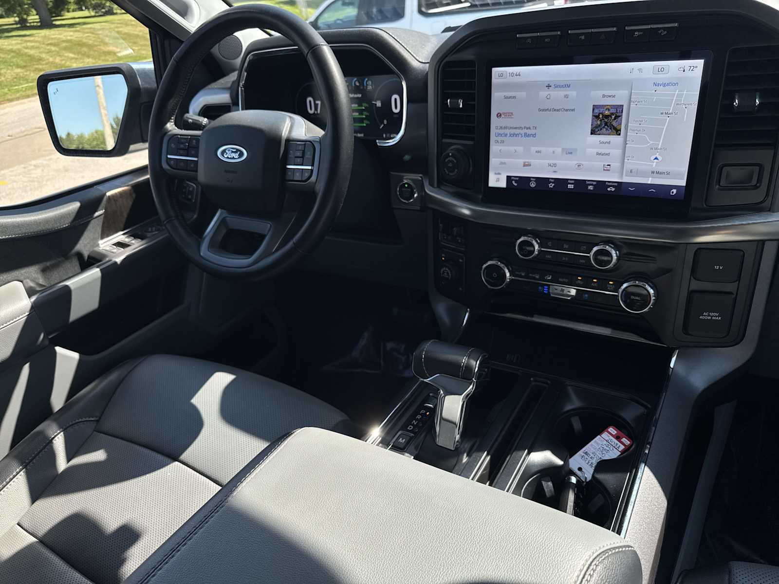 2023 Ford F-150 Lariat photo 28