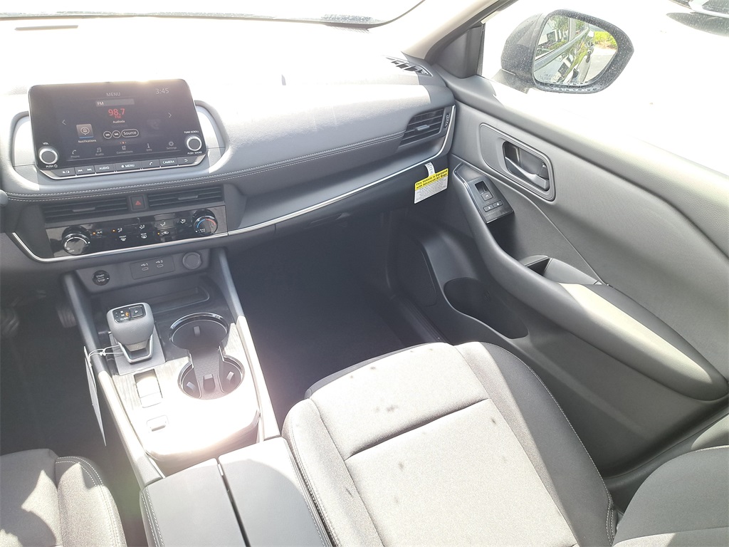 2026 Nissan Rogue S photo 16