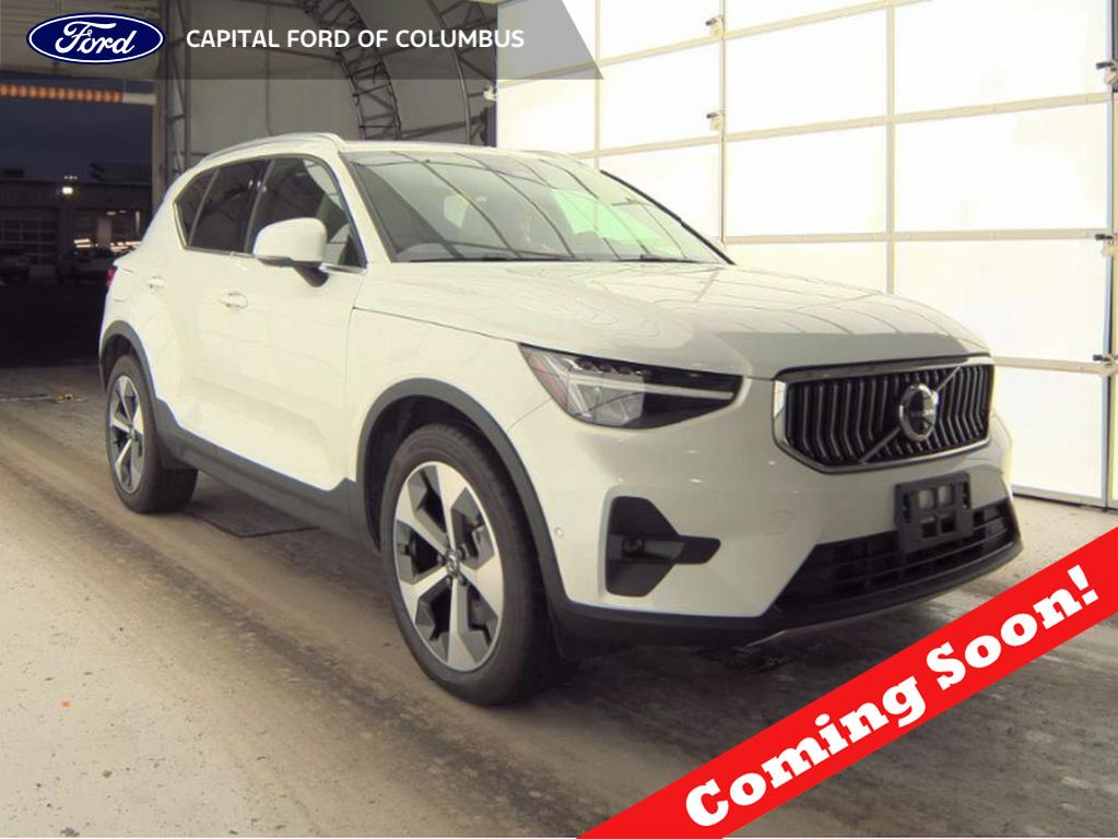 2024 Volvo XC40