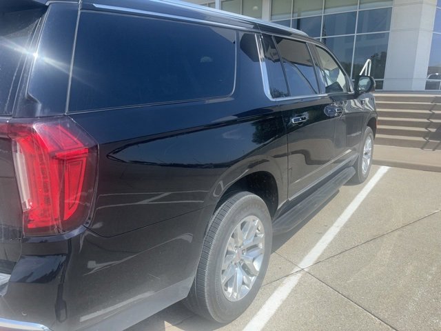 2022 Gmc Yukon XL SLT photo 3