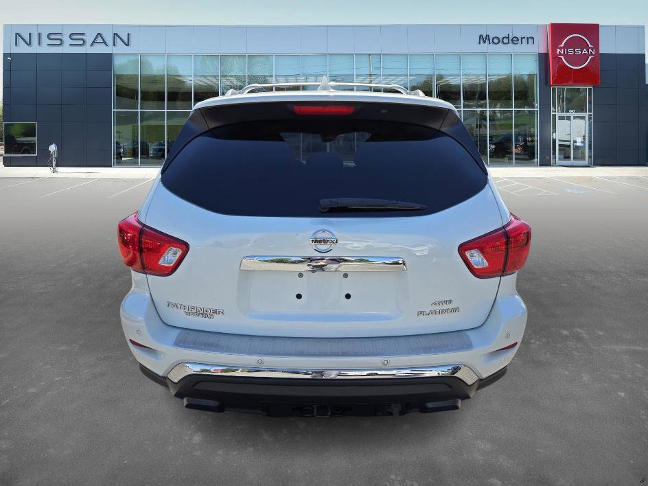 2020 Nissan Pathfinder Platinum photo 6
