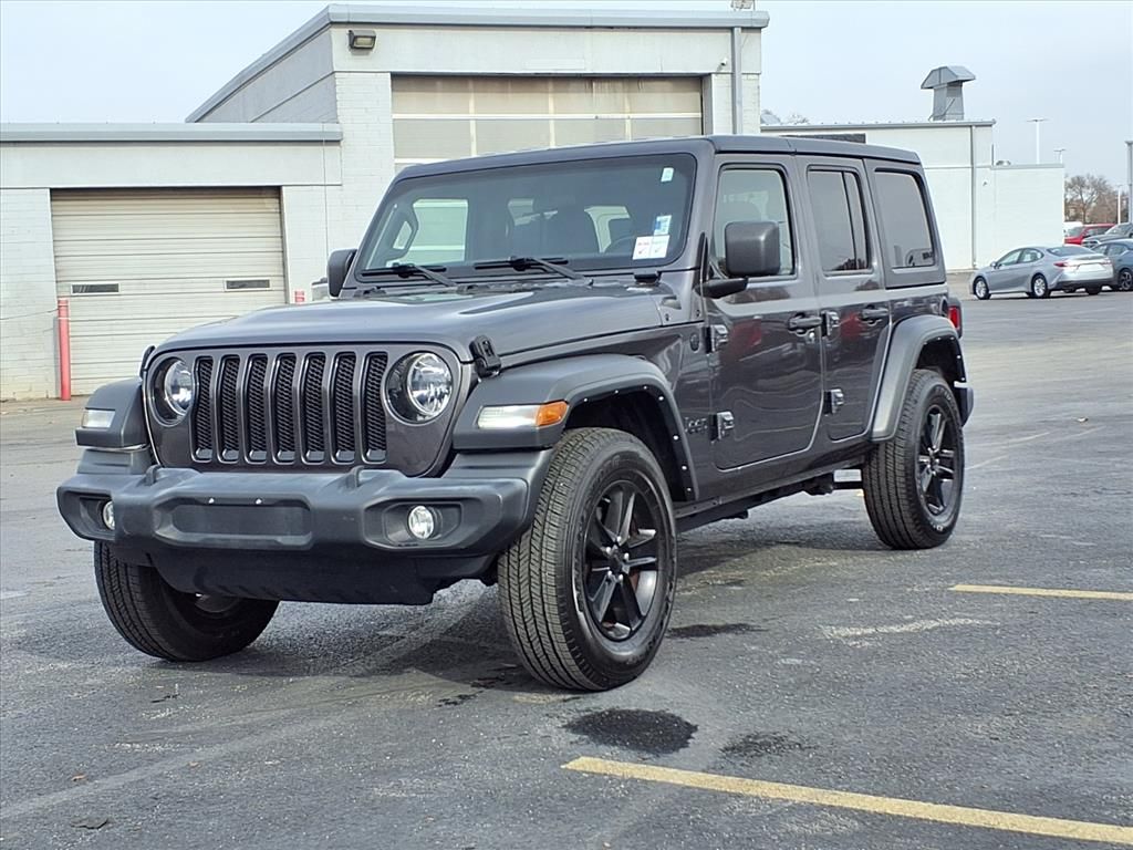 Used 2022 Jeep Wrangler Unlimited Altitude with VIN 1C4HJXDG5NW163778 for sale in Kansas City