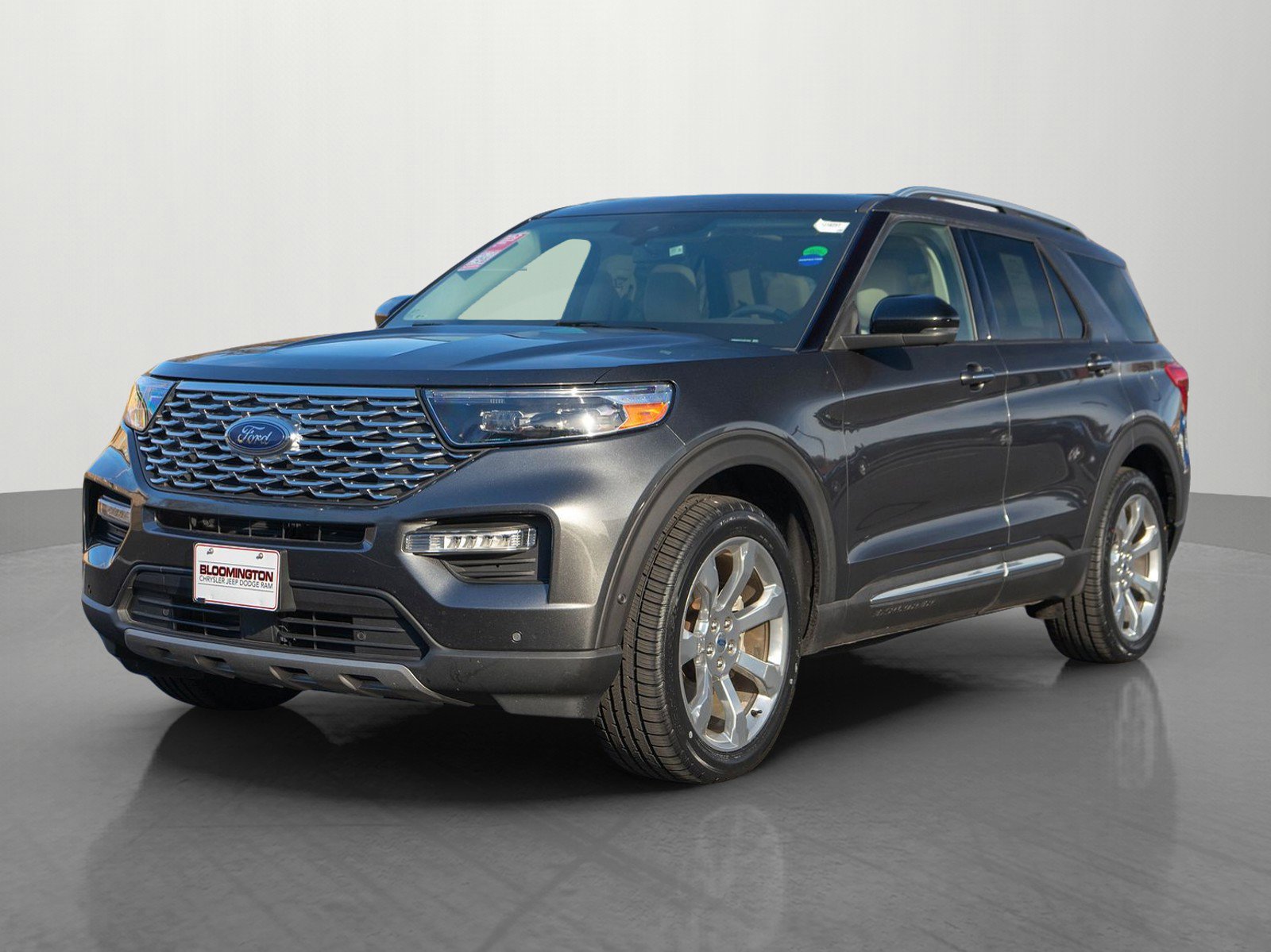 2020 Ford Explorer Platinum photo 2