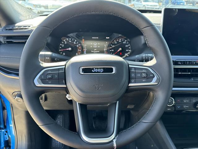 2025 Jeep Compass Latitude photo 9