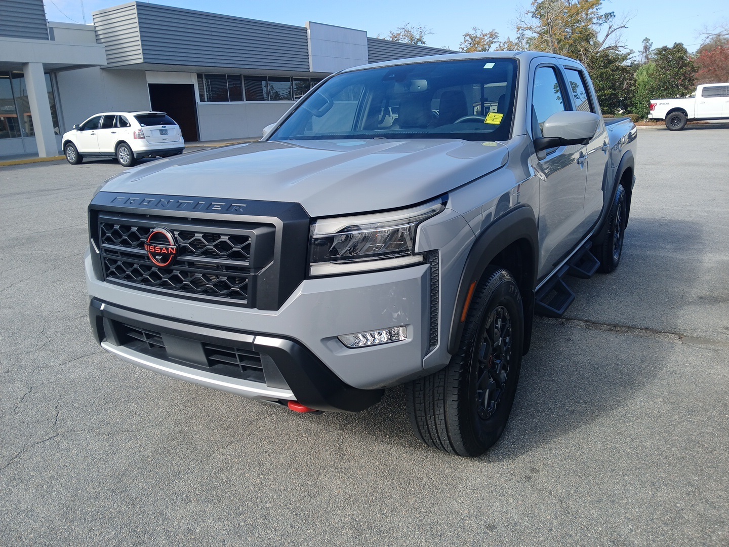 2022 Nissan Frontier PRO-4X's photo