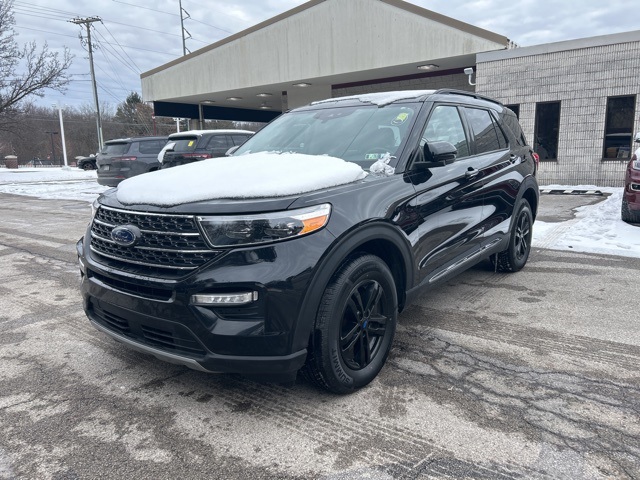 2022 Ford Explorer XLT's photo