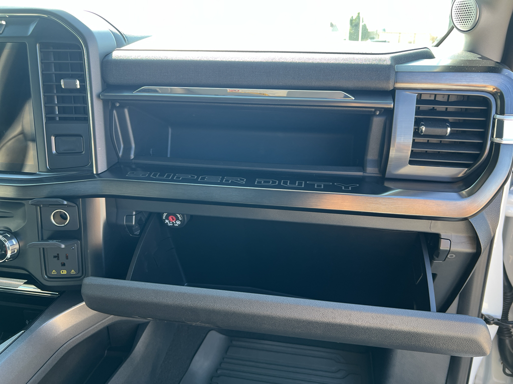 2023 Ford F-350 Lariat photo 34