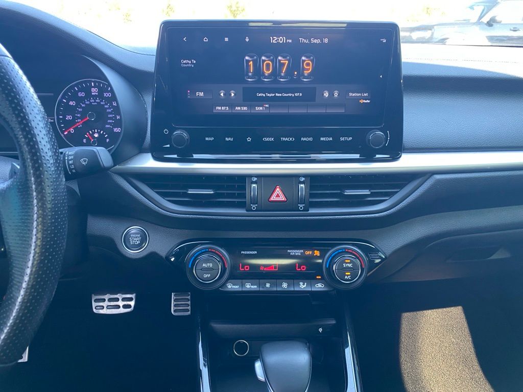 2022 Kia Forte GT photo 17