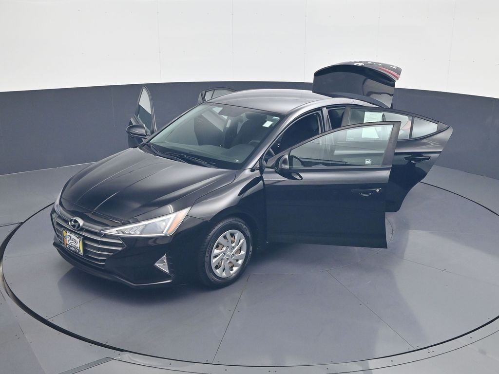 2019 Hyundai Elantra SE photo 30
