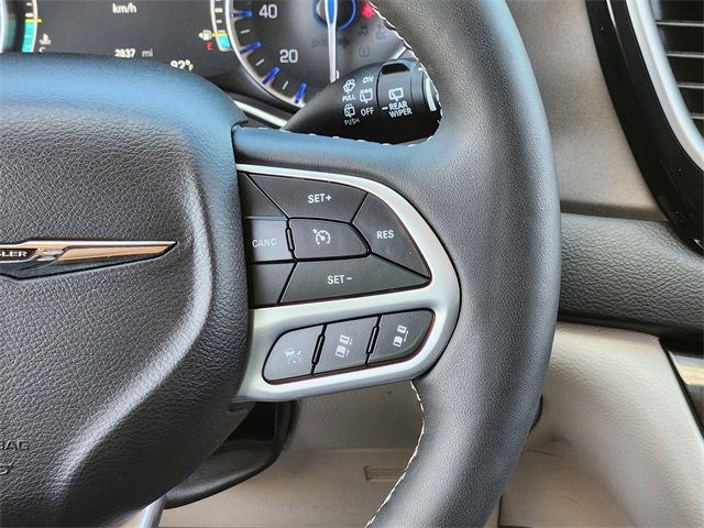 2024 Chrysler Pacifica Touring L photo 24
