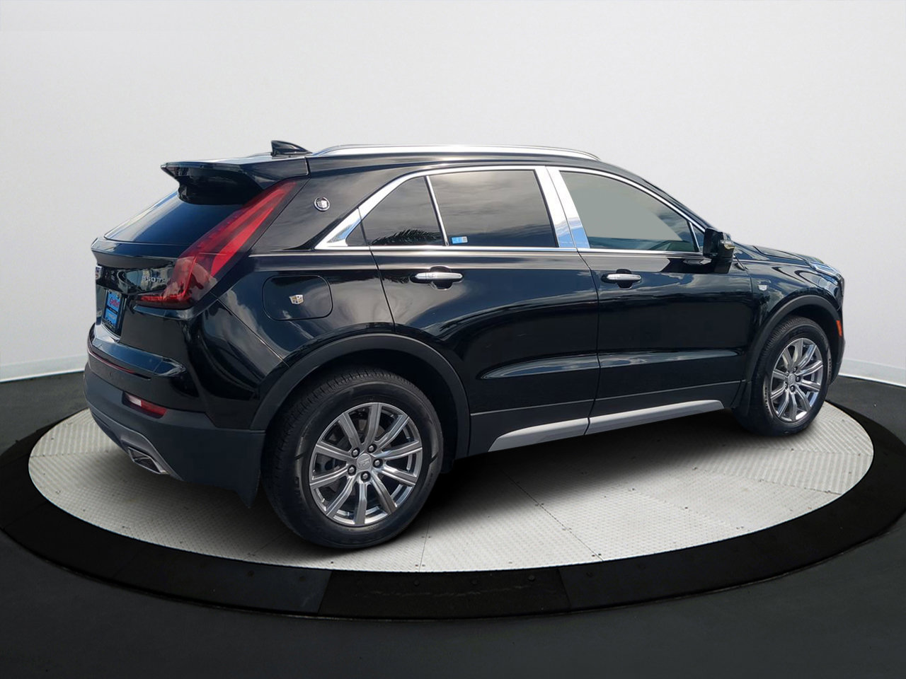 2021 Cadillac XT4 Premium Luxury photo 2