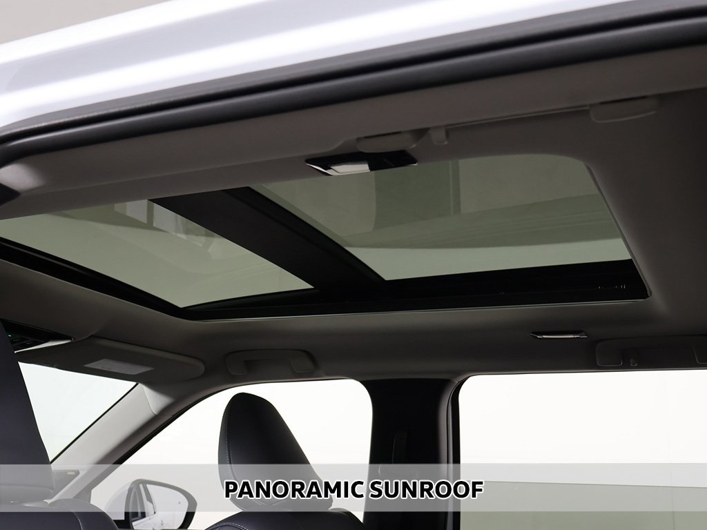 2025 Mitsubishi Outlander SE photo 3