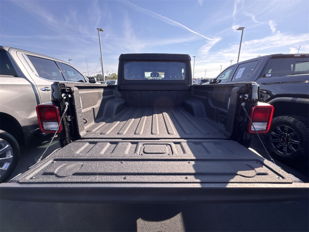 2023 Jeep Gladiator Sport photo 28