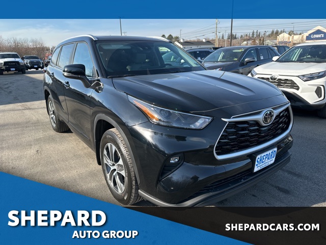 2026 Toyota Highlander XLE's photo
