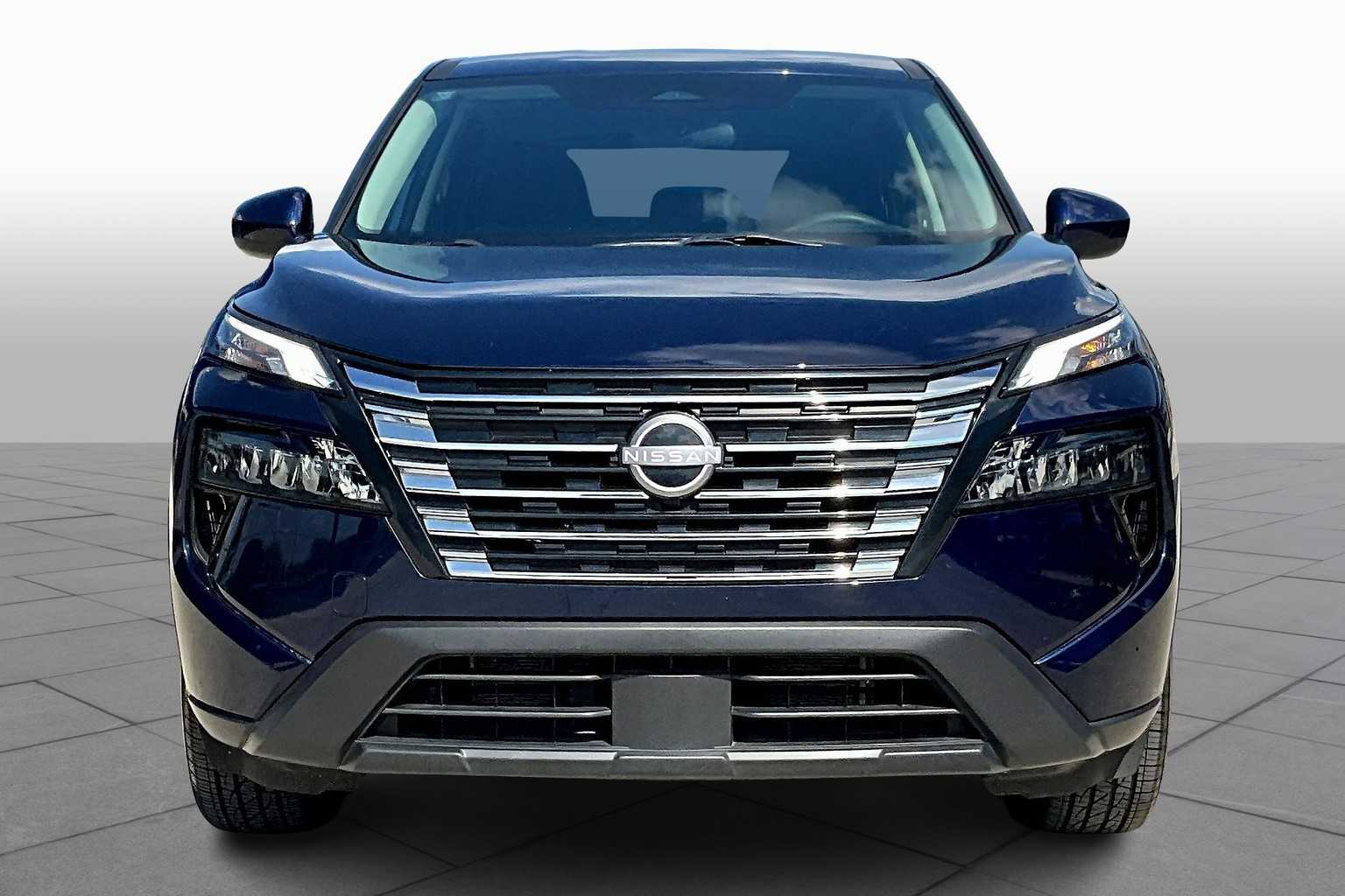 2024 Nissan Rogue SV photo 3