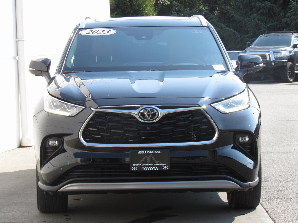 2023 Toyota Highlander Platinum photo 3