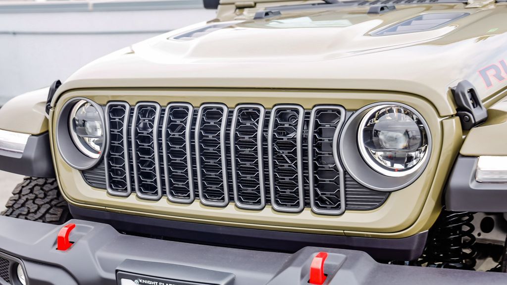 2025 Jeep Wrangler Rubicon photo 4