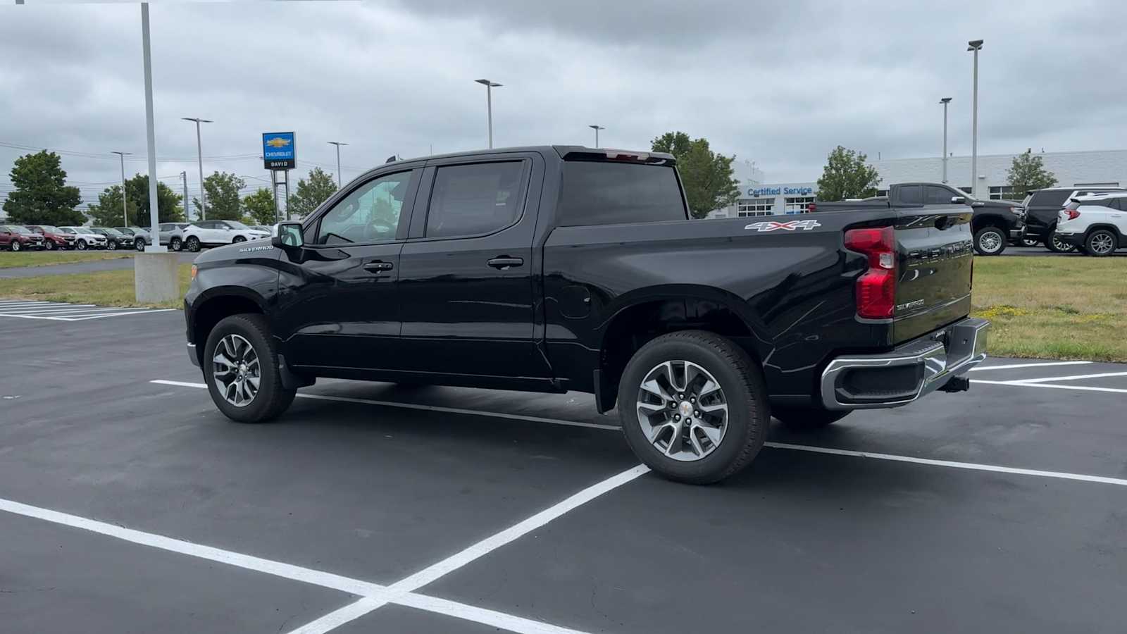 2026 Chevrolet Silverado 1500 LT photo 5
