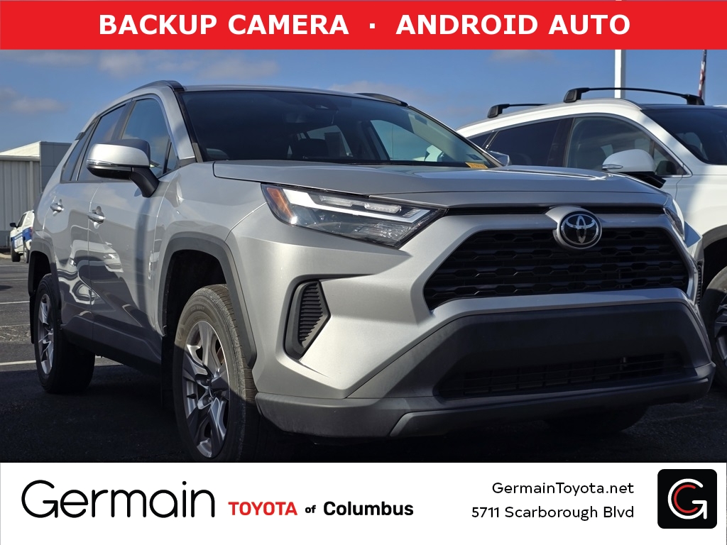 2022 Toyota RAV4 XLE's photo