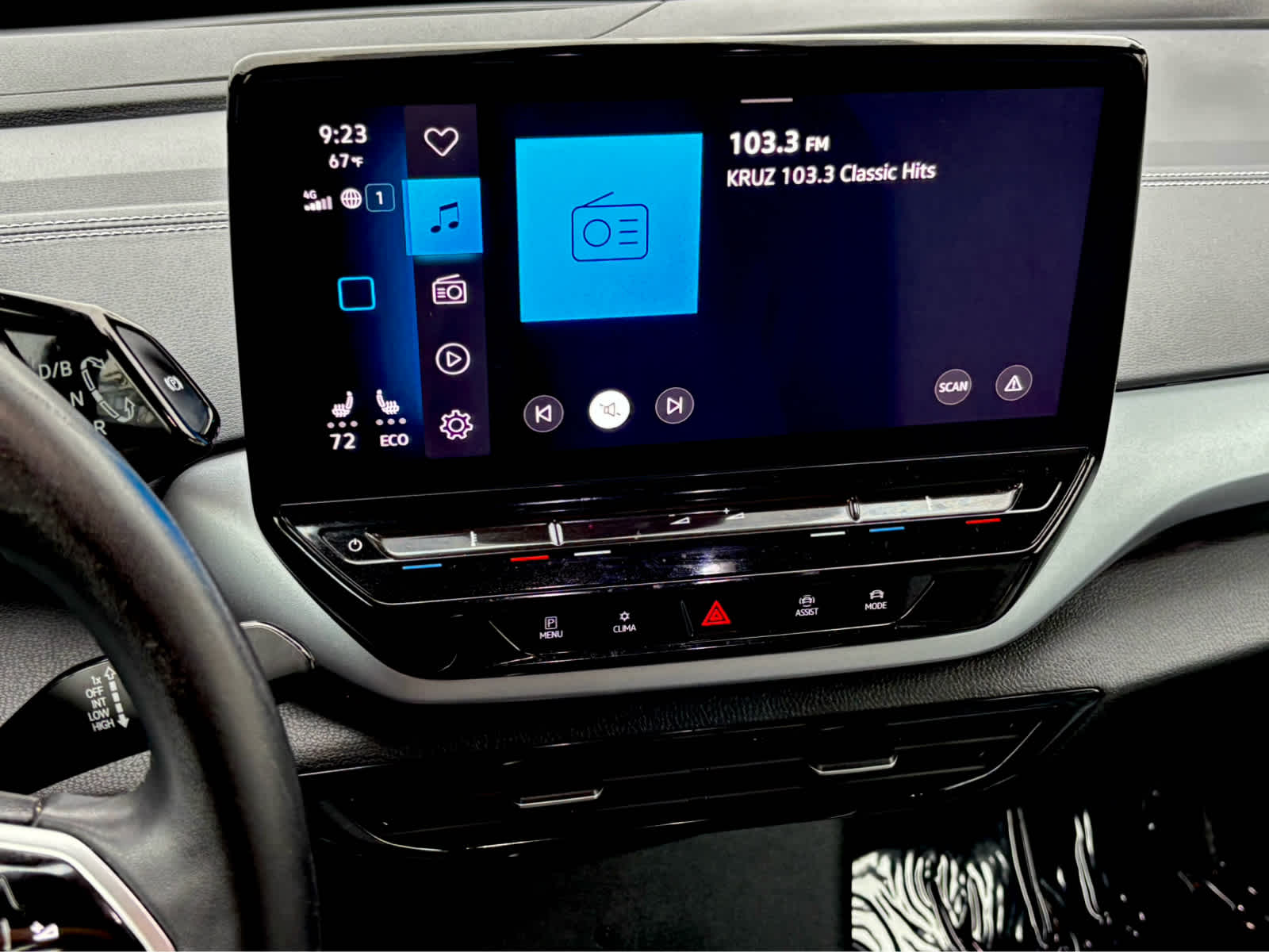 2023 Volkswagen ID.4 Pro photo 13
