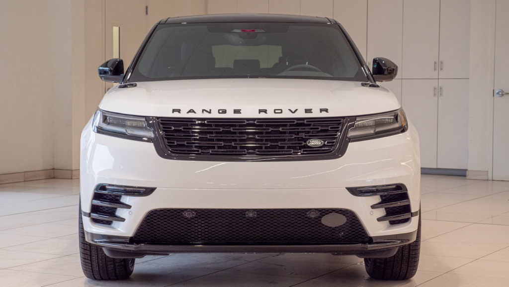 2025 Land Rover Range Rover Velar SE photo 2