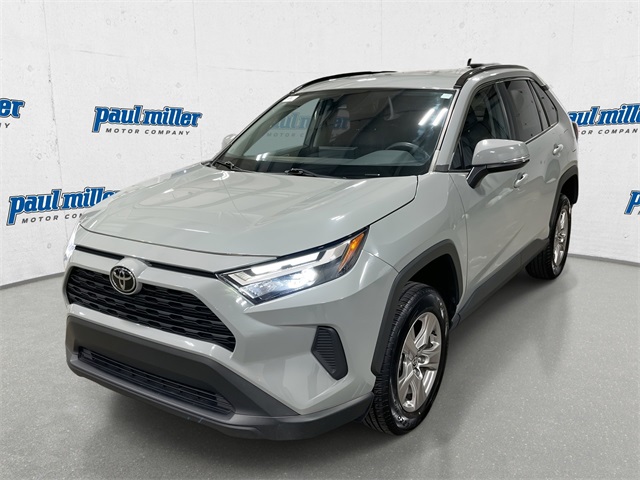 2023 Toyota RAV4 XLE's photo
