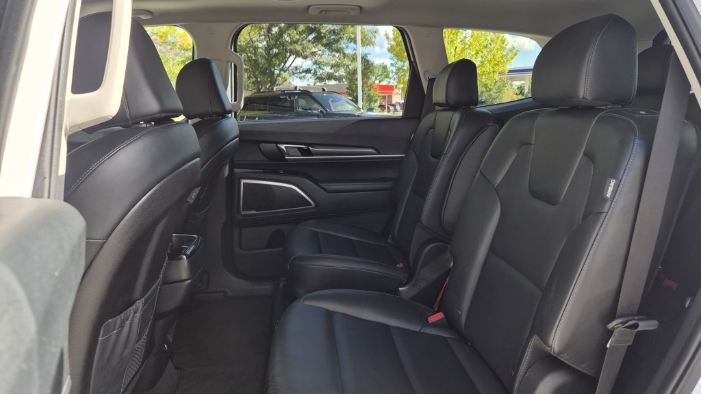 2025 Kia Telluride S photo 12