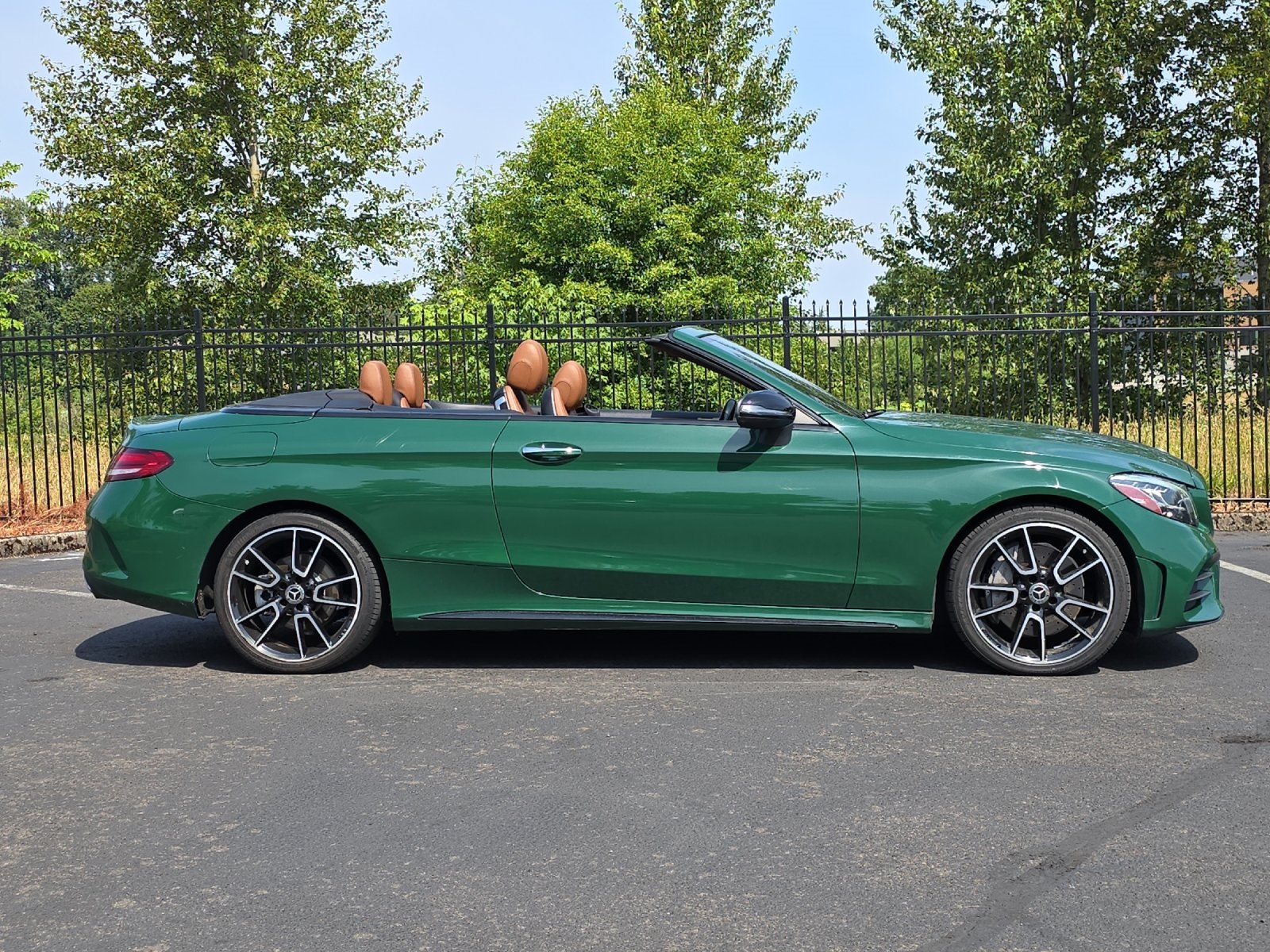 2020 Mercedes Benz C 300 photo 2