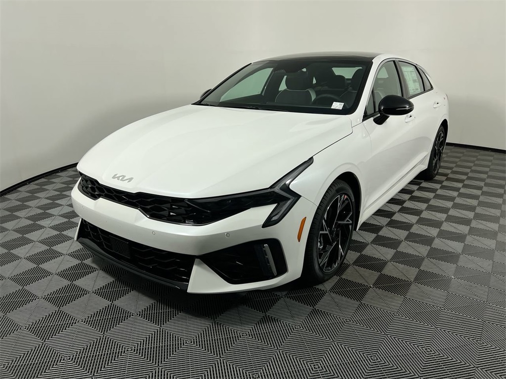 2025 Kia K5 GT-Line photo 8