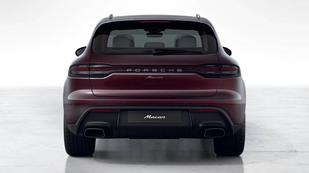 2026 Porsche Macan T photo 8