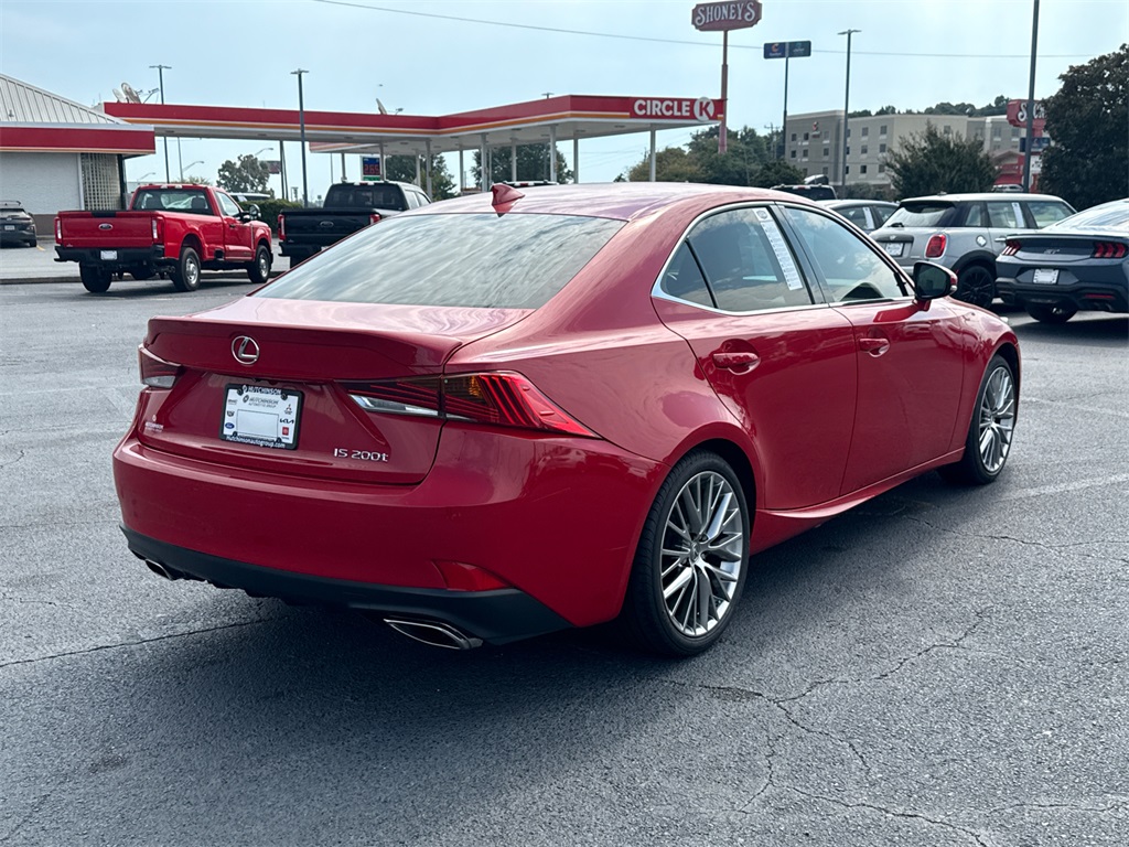 2017 Lexus IS 200t photo 3