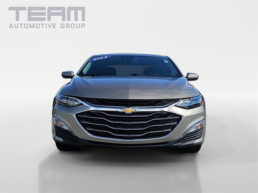 2023 Chevrolet Malibu 1LT photo 2