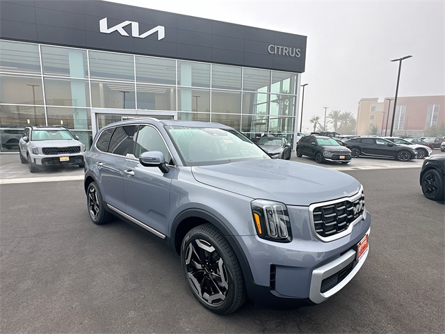 2025 Kia Telluride S's photo