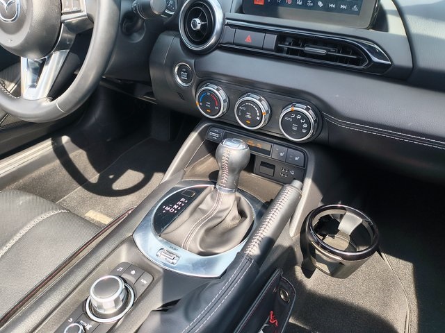2022 Mazda MX-5 Miata RF Miata Grand Touring photo 21