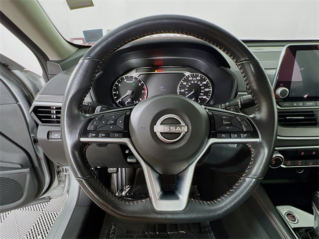 2023 Nissan Altima 2.5 SR photo 12