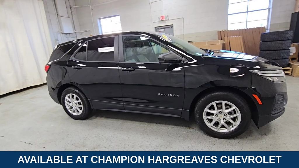 2024 Chevrolet Equinox LS photo 2