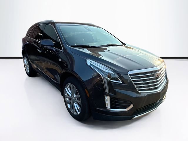 2017 Cadillac XT5 Platinum photo 2