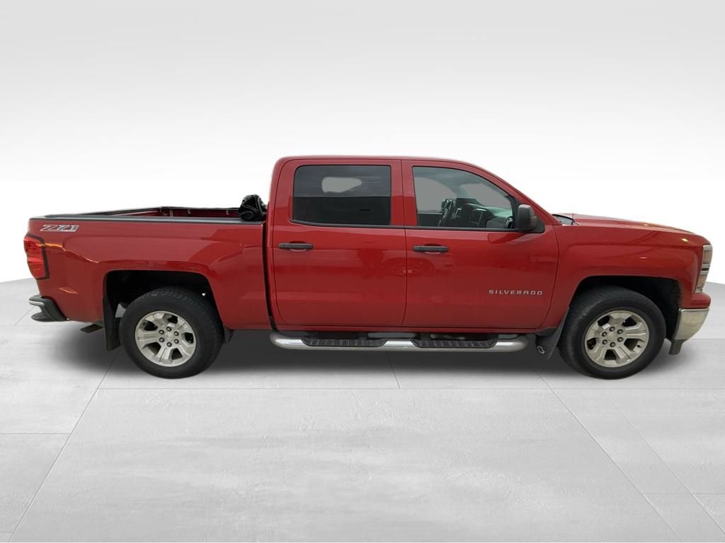 2014 Chevrolet Silverado 1500 LT photo 2