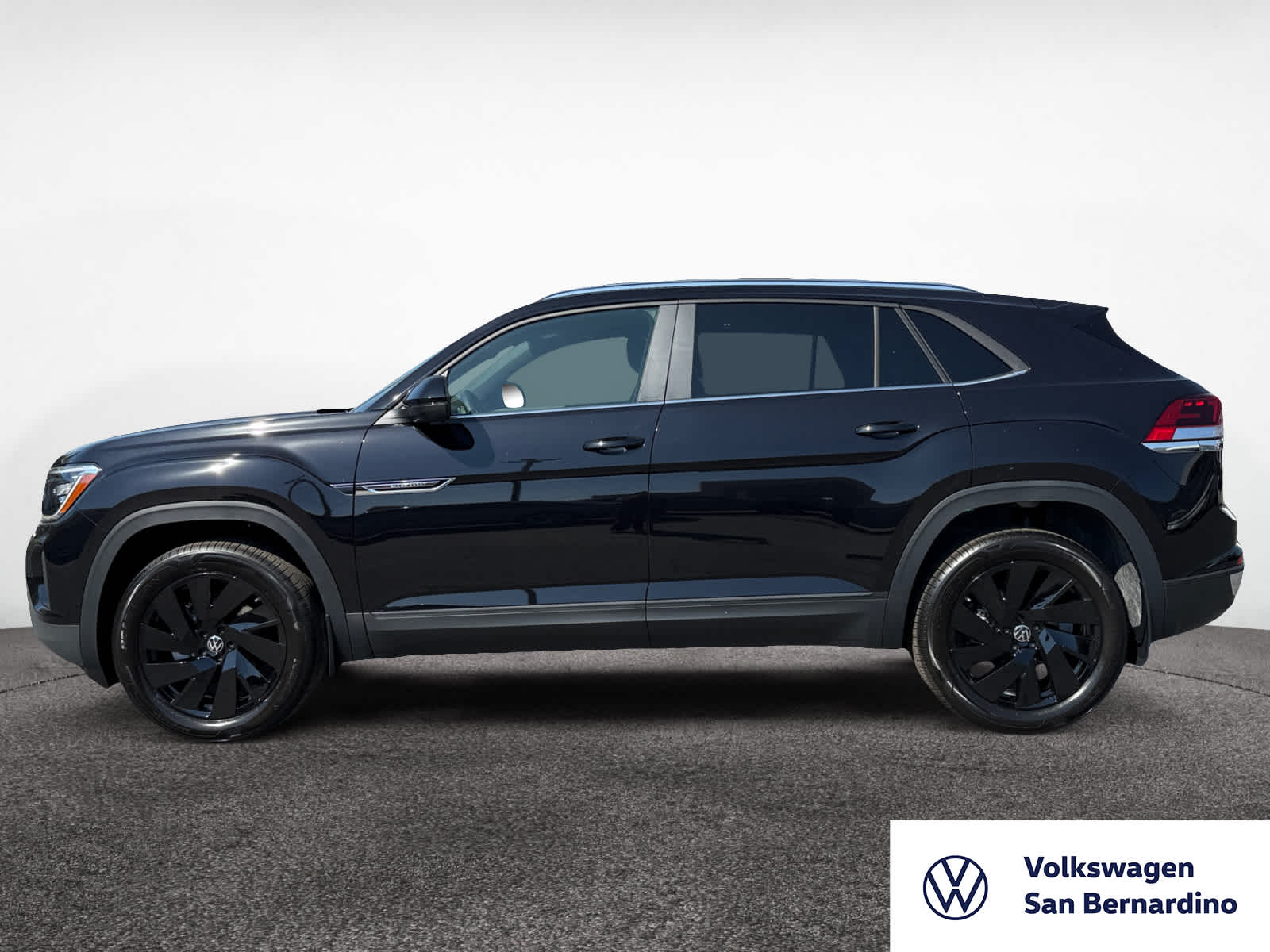 2026 Volkswagen Atlas Cross Sport SE Technology photo 2