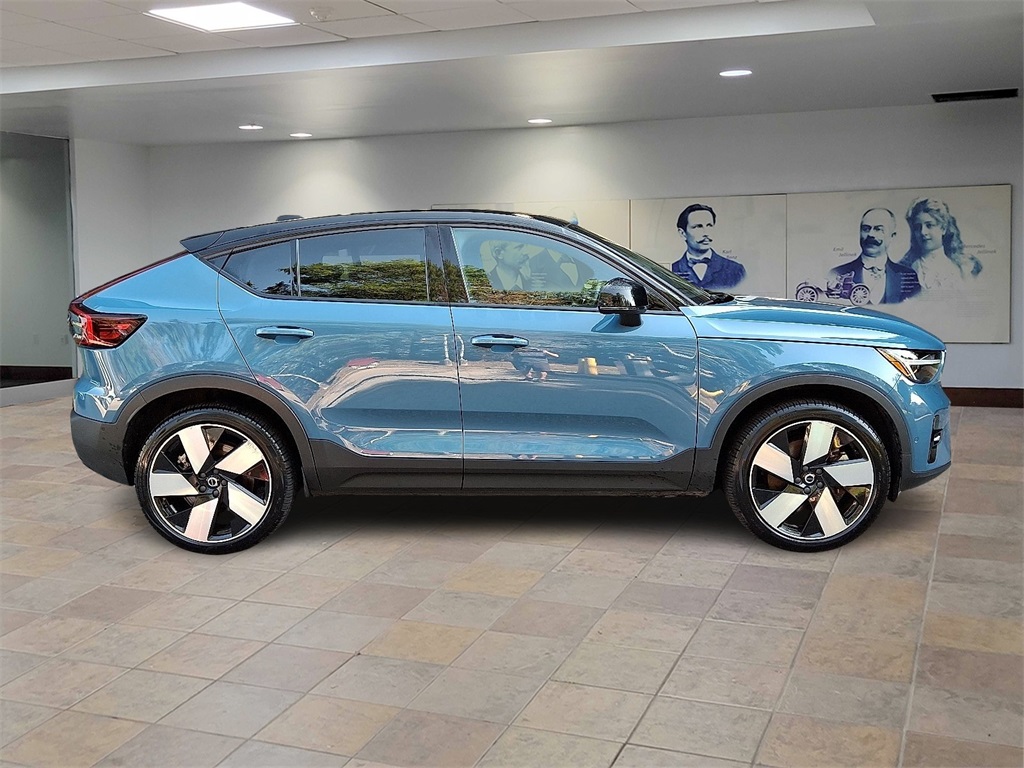 2022 Volvo C40 Recharge Ultimate photo 6