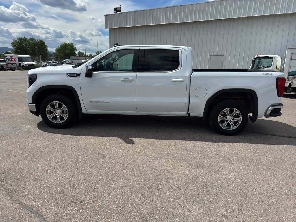 2022 GMC Sierra 1500 SLE's photo
