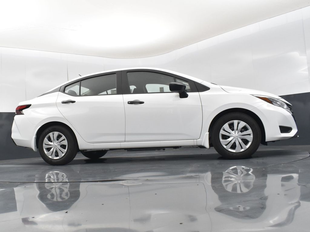 2025 Nissan Versa 1.6 S photo 28