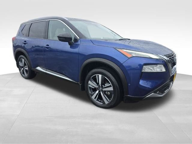 2022 Nissan Rogue SL's photo