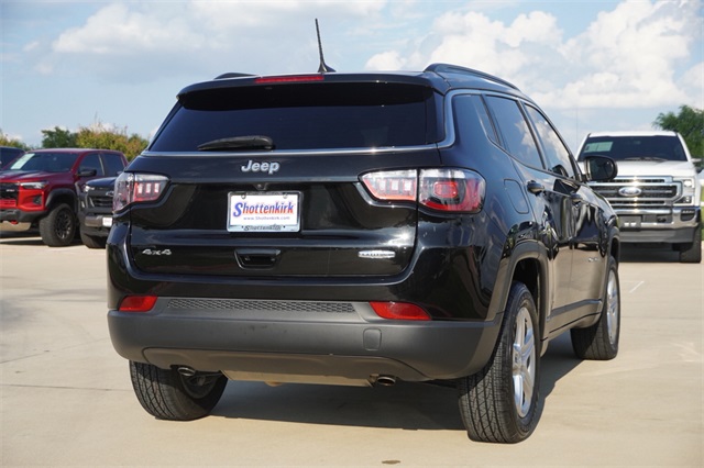 2023 Jeep Compass Latitude photo 8